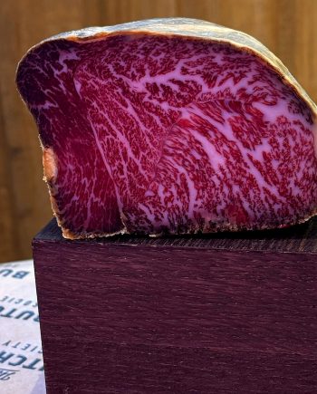 Cecina de Wagyu japonés A5 curada, pieza con el veteado a la vista – The Butcher Society