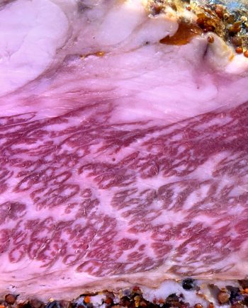 Detalle del marmoleo del pastrami de Wagyu japonés A5